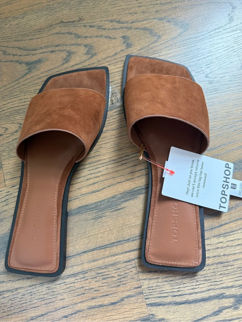NWT Topshop 100% Suede Sara Mule Sandals in Brown with modern square toe. Size 9